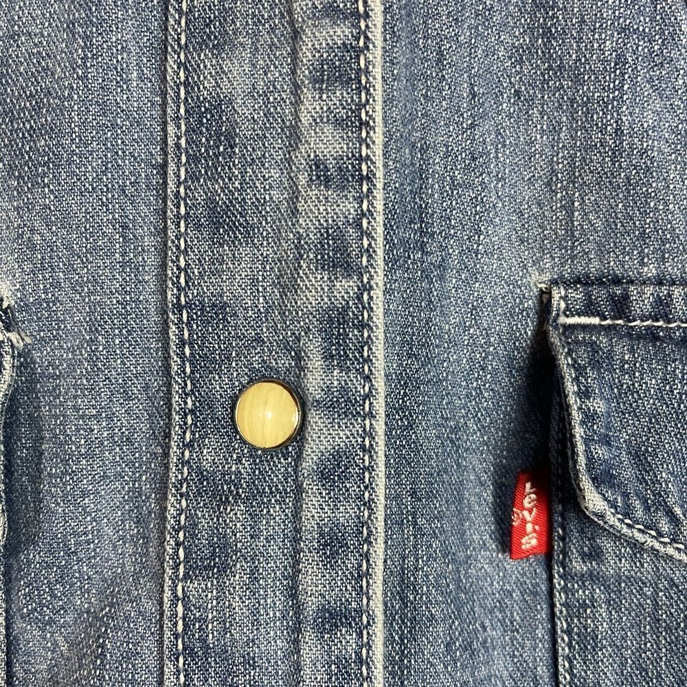 Levi's Western Shirt Shacket Womens Size Small Blue Denim Long Sleeve Pearl Snap - Picture 4 of 9